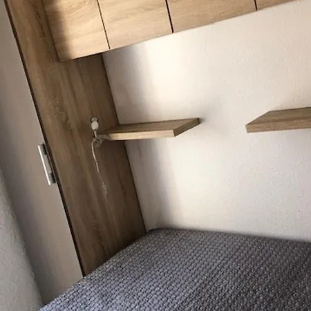 Apartment Calme Climatise Avec Parking Proche Centre Et Pour 4 Pers - Fr-1-607-234